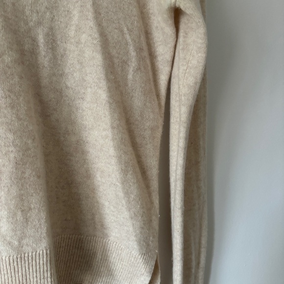 AQUA Cashmere Sweater Size Small - Picture 2 of 3